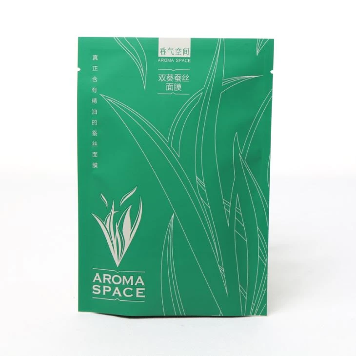 Tas Kebutuhan Harian Aluminium Foil Mask